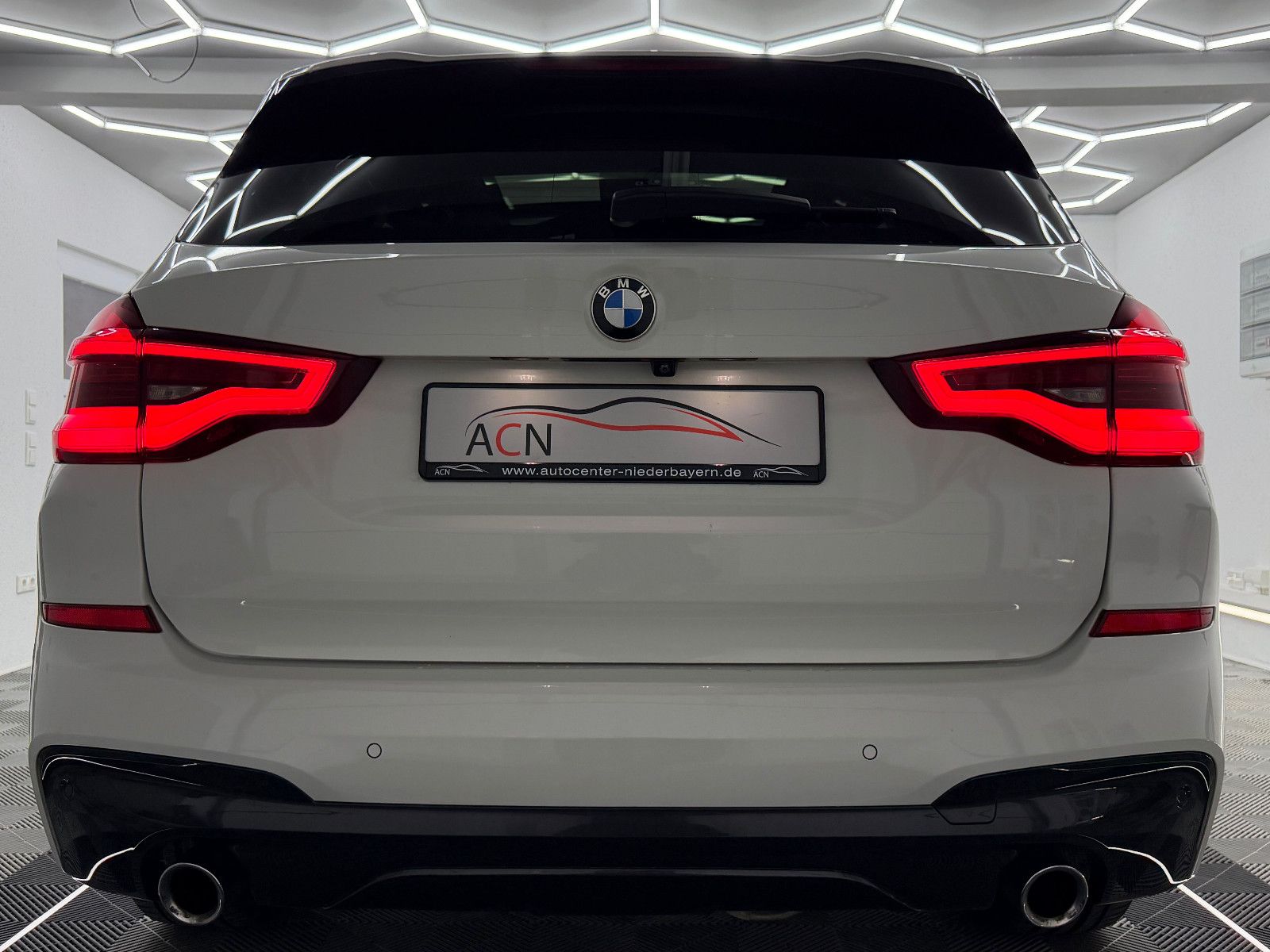 Fahrzeugabbildung BMW X3 xDrive 30 d M SPORT/LED/HuD/H&K/PANO/AHK/360*