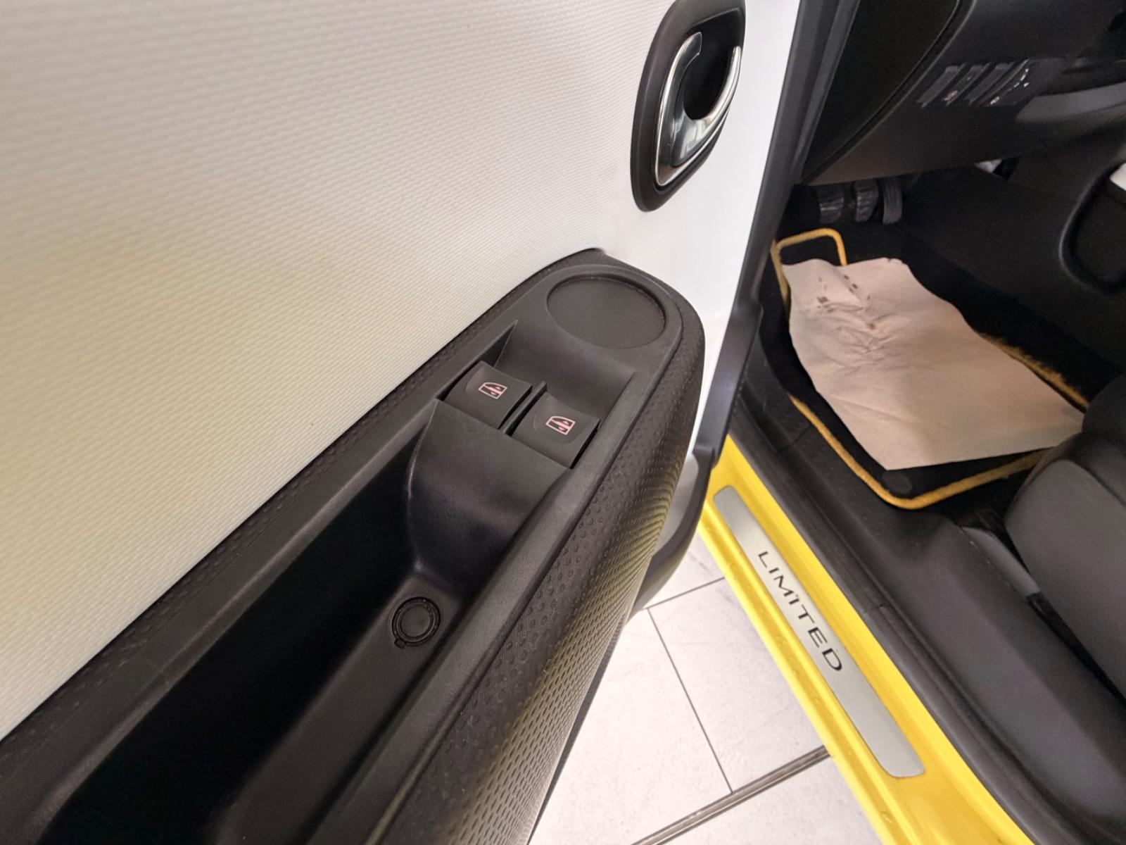Renault Twingo Limited*SHZ*LED*Faltdach*