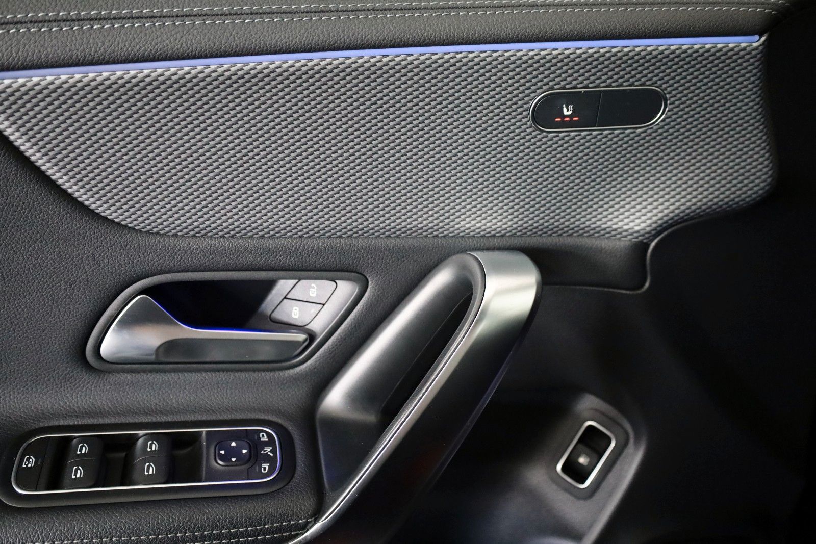 Fahrzeugabbildung Mercedes-Benz CLA 250e Coupé Leder,Navi,LED,Kamera,Park Paket