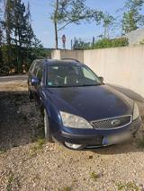 Ford Mondeo Kombi  Abgemeldet - Ford Mondeo aus 2005 mit Diesel-Antrieb