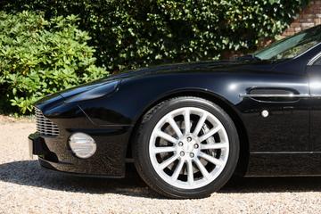 2002 Aston Martin VANQUISH — миниатюра 40