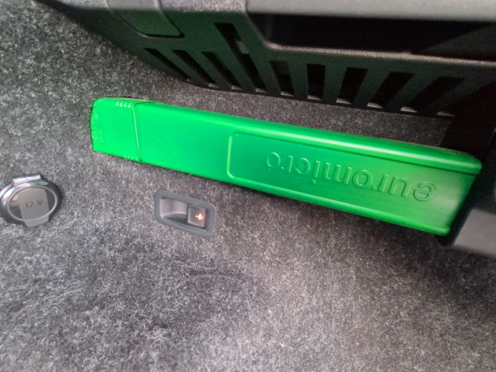 Enyaq KAMERA+AHK+NAVI+GRA