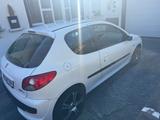 Peugeot 206 1.1 60 - - Peugeot 206: Weiß