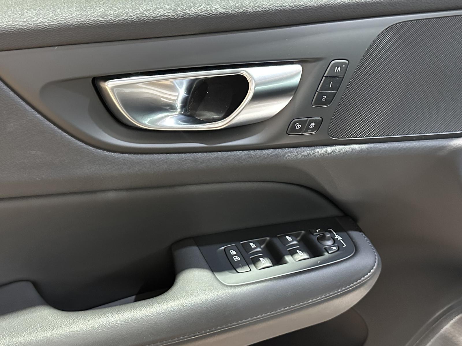 Volvo V60 Plus Dark Plug-In Leder R.Cam Memory AHK AWD, миниатюра 13