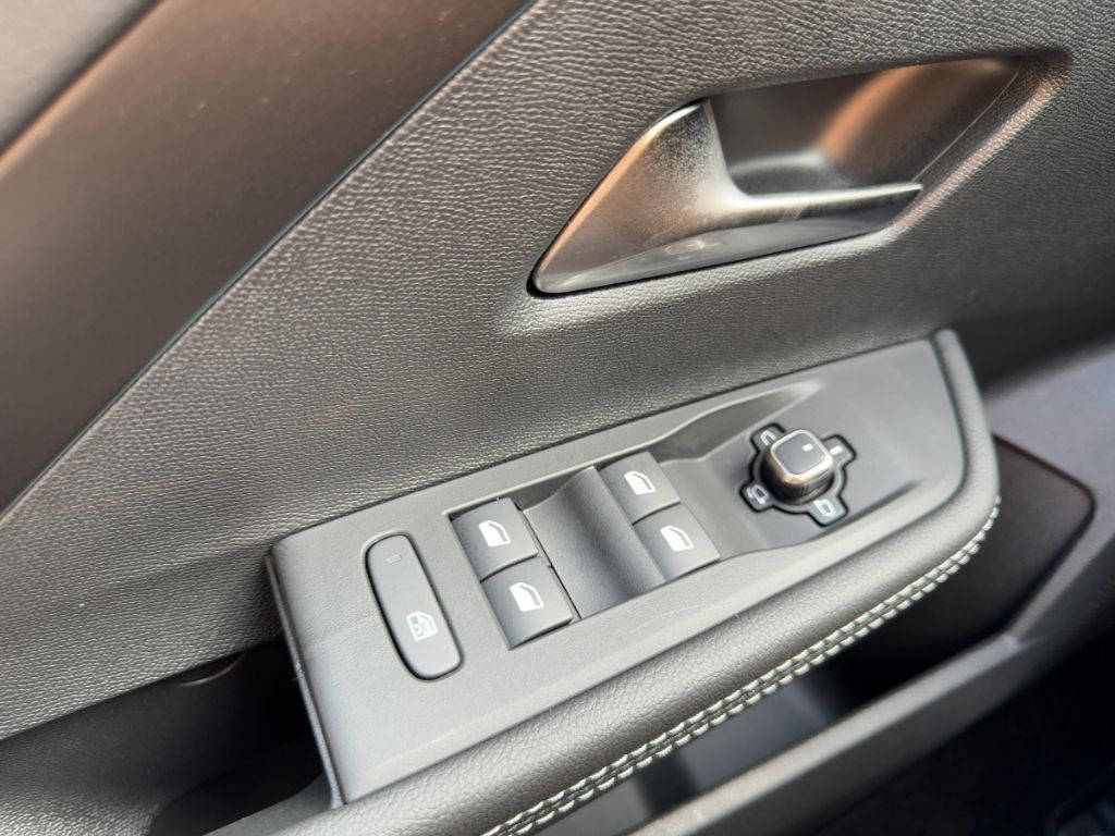 Fahrzeugabbildung Opel Astra GS WINTERPAKET ALLWETTER RÜCKFAHRKAMERA