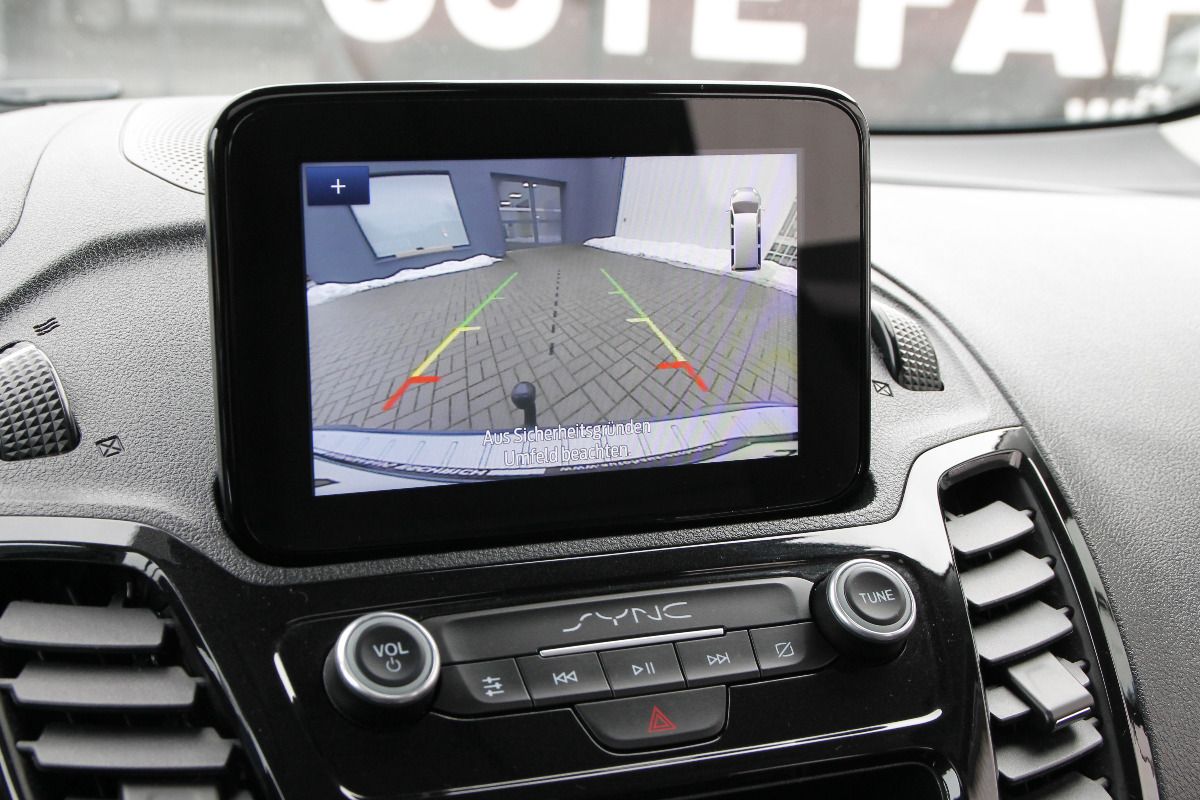 Fahrzeugabbildung Ford Tourneo Connect (CHC) Titanium