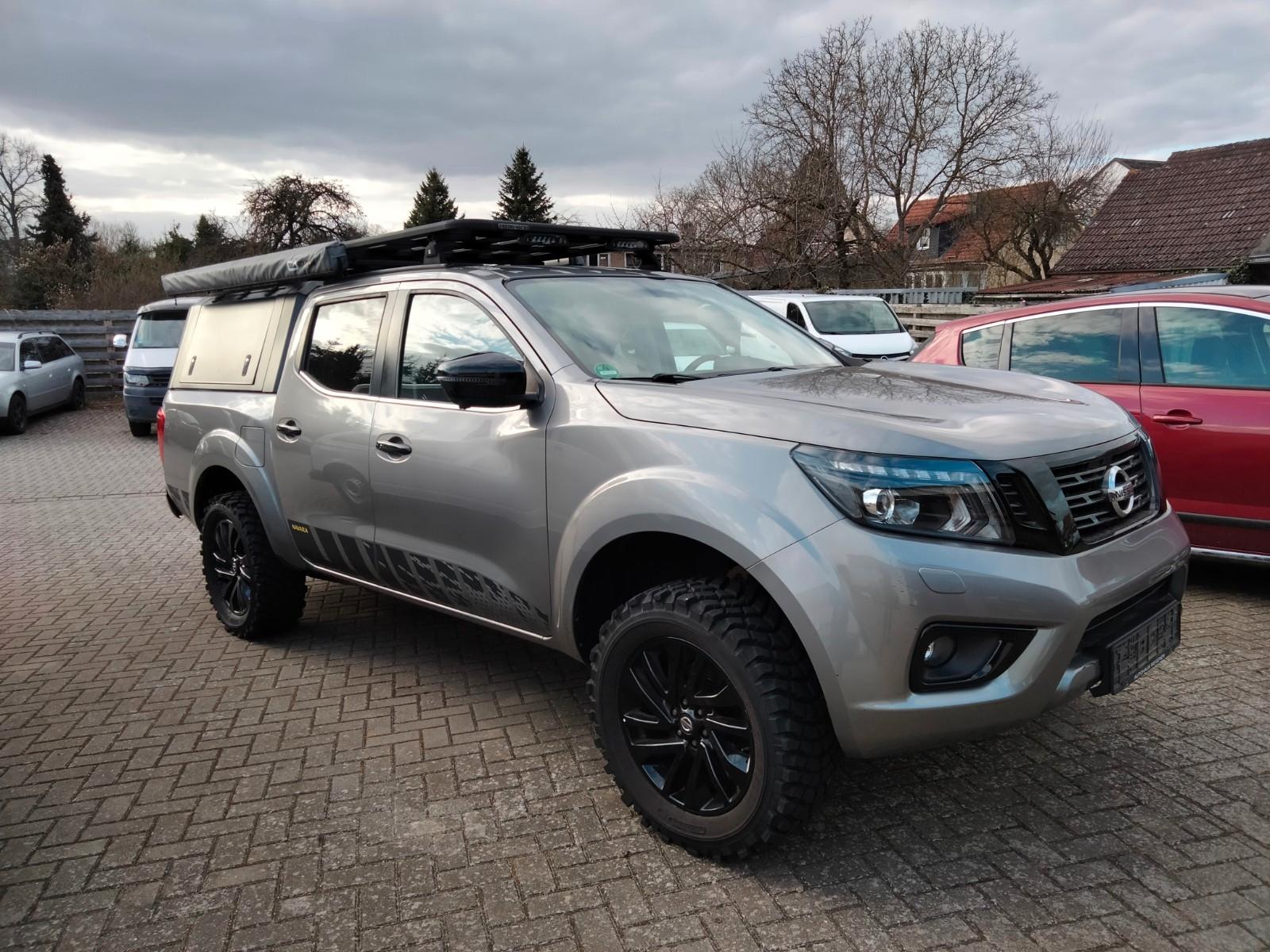 Nissan Navara NP300 N-Guard Double Cab 4x4
