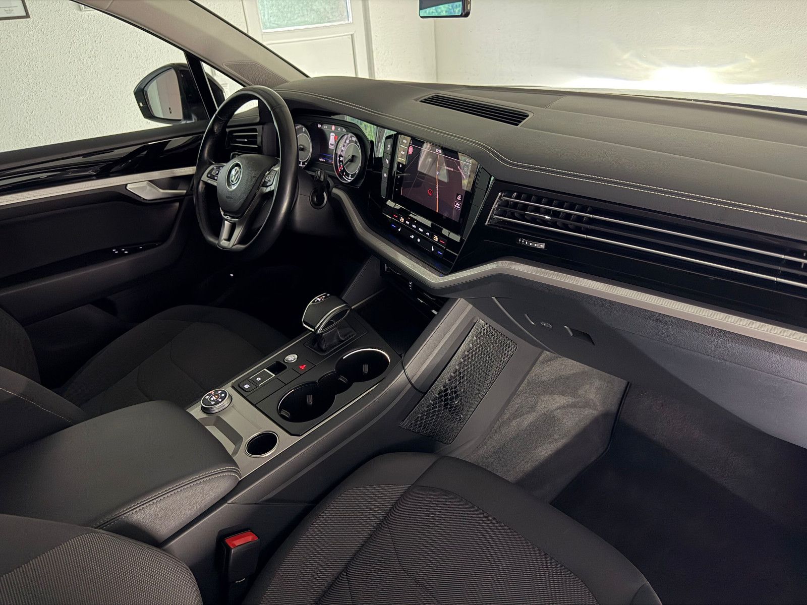 Fahrzeugabbildung Volkswagen Touareg 3.0 TDI 4Motion/KAMERA/ACC/AHK/LED