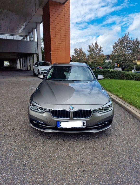 Image of BMW 330
