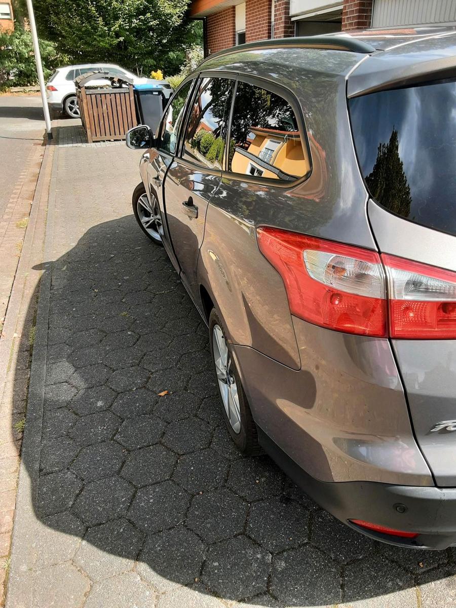 Ford Focus 2013 — interior