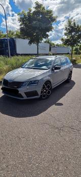 Skoda Octavia 2.0 TSI DSG RS60 Combi RS60 - Skoda Octavia RS60 mit Benzin-Antrieb