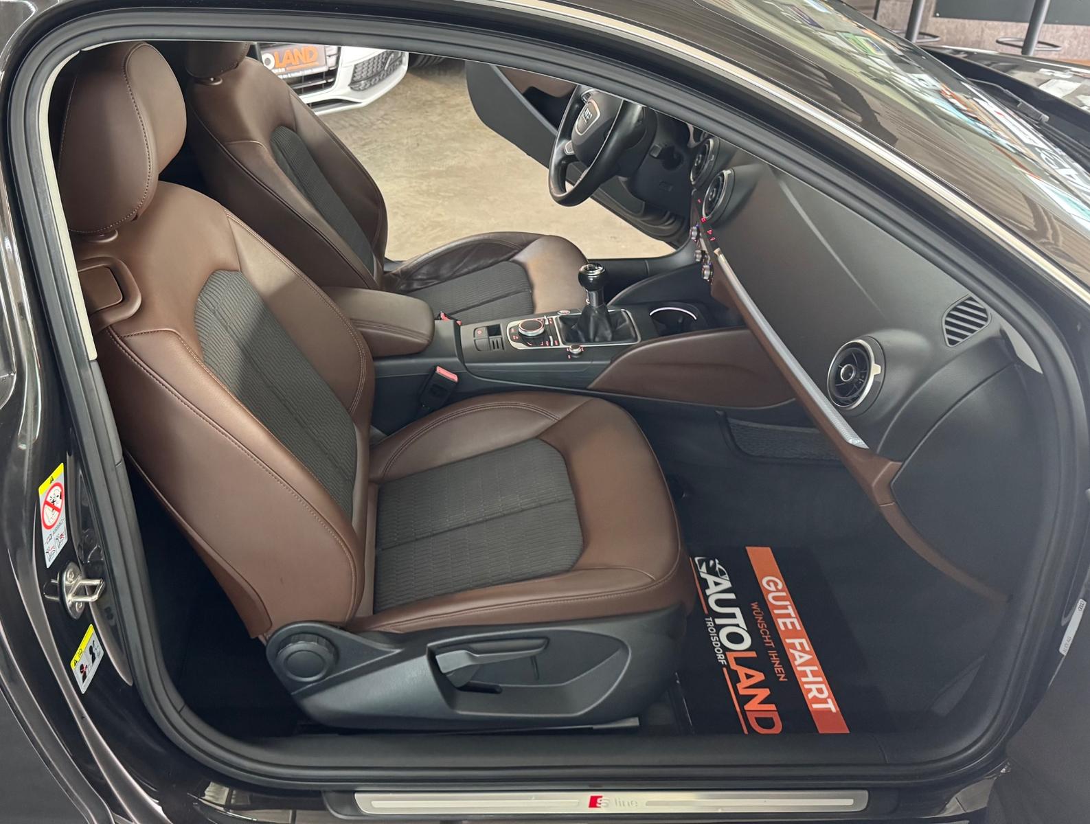 Audi A3*S-LINE*XENON*NAVI*SHZG*TEMPO*KEYLESS*PDC*