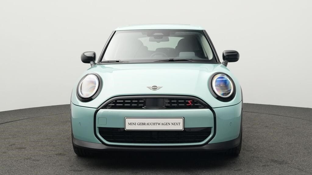Fahrzeugabbildung MINI Cooper S 5-Türer, Head-Up, Panorama Dach, Sitzhe