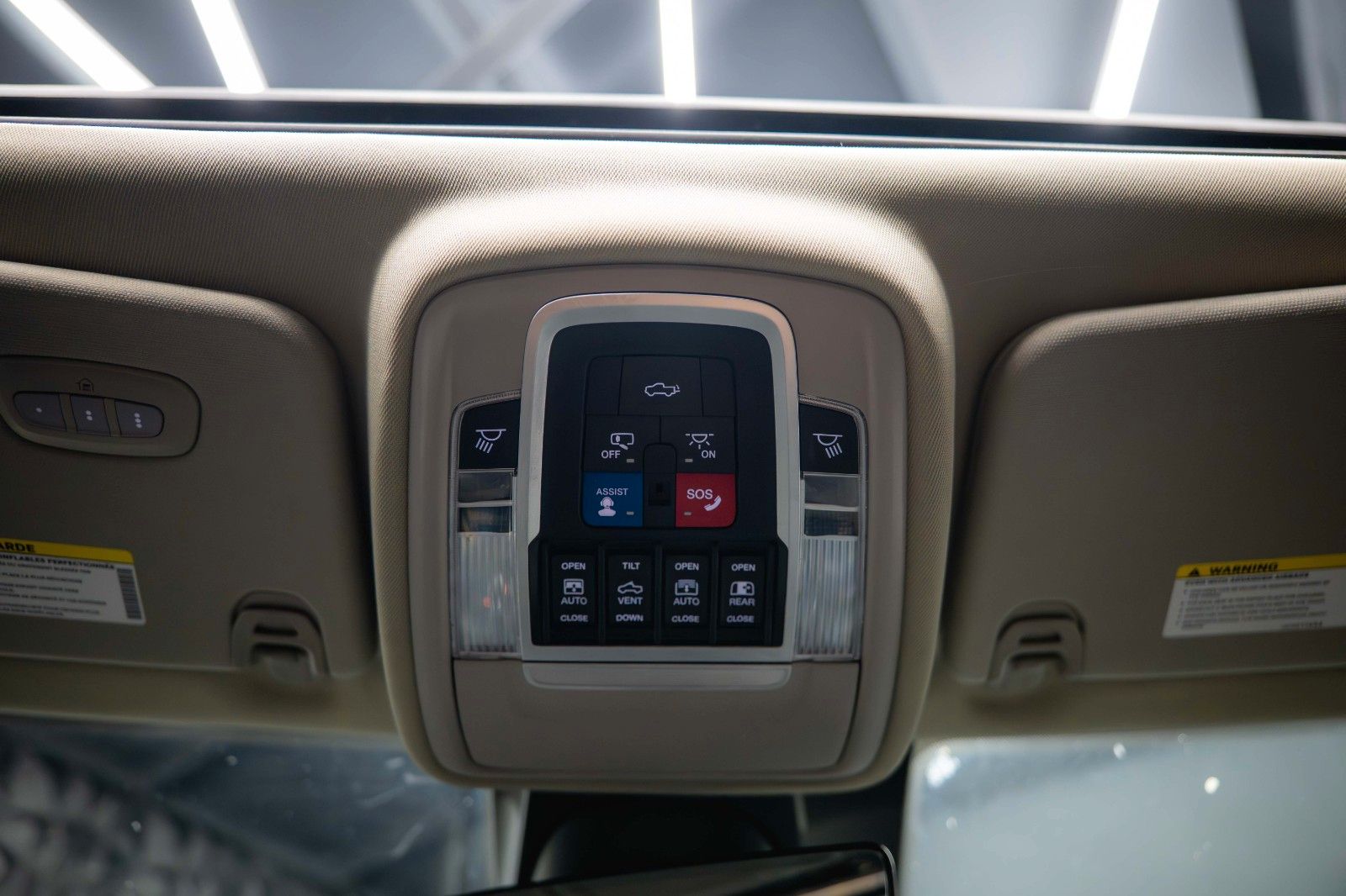 Fahrzeugabbildung Dodge RAM 5.7 V8 HEMI 4x4 LARAMIE PUNISHER *Pano*LED*