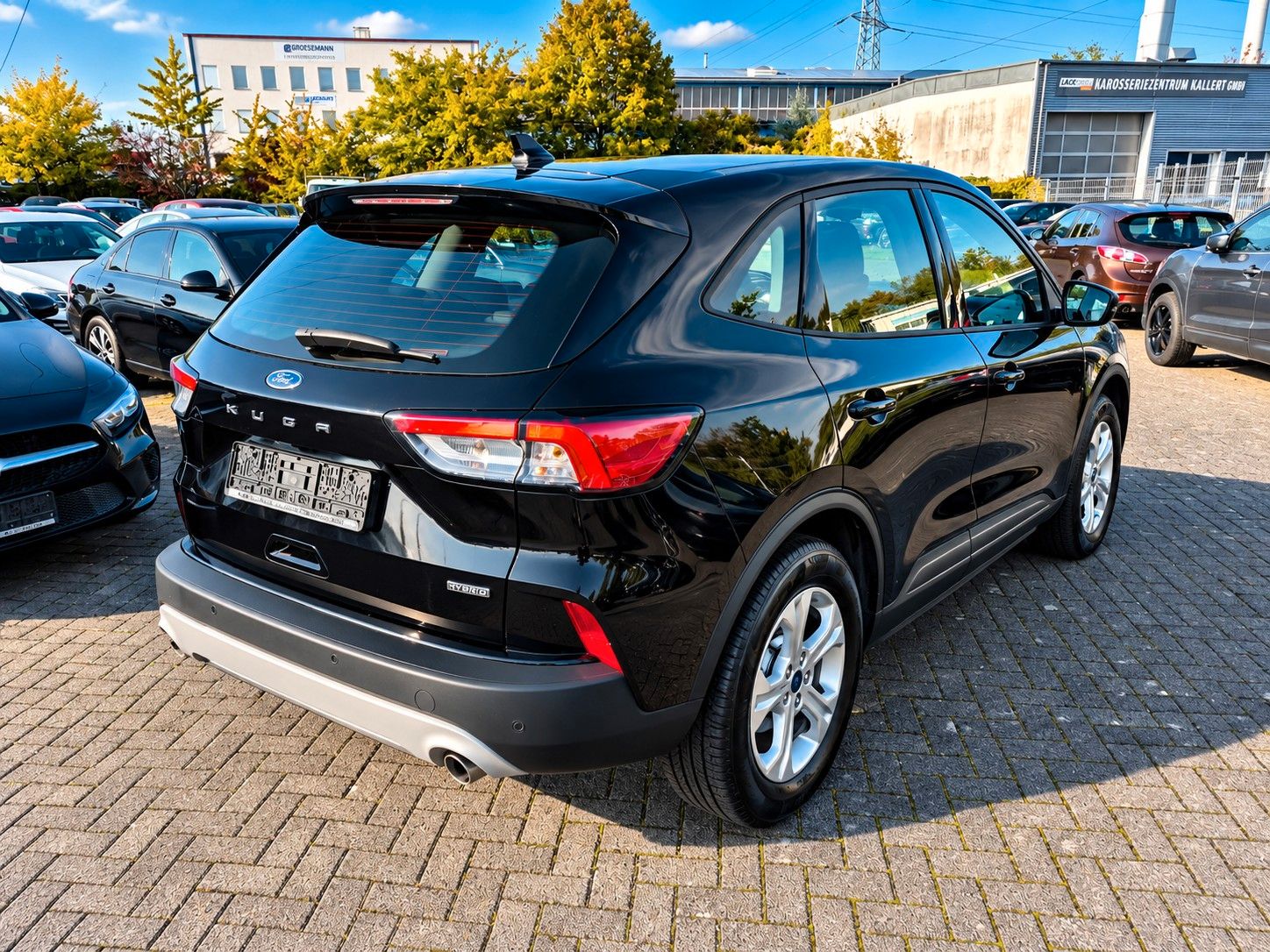 Ford Kuga Plug-In Hybrid Cool & Connect imagem 3