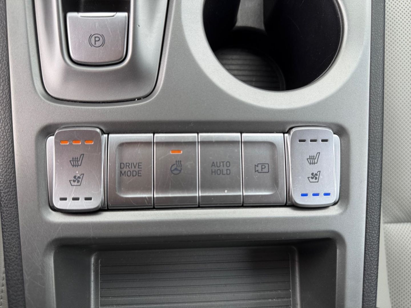 Fahrzeugabbildung Hyundai KONA Elektro 64 kWh (150kW) PRIME Sitzpaket Lede