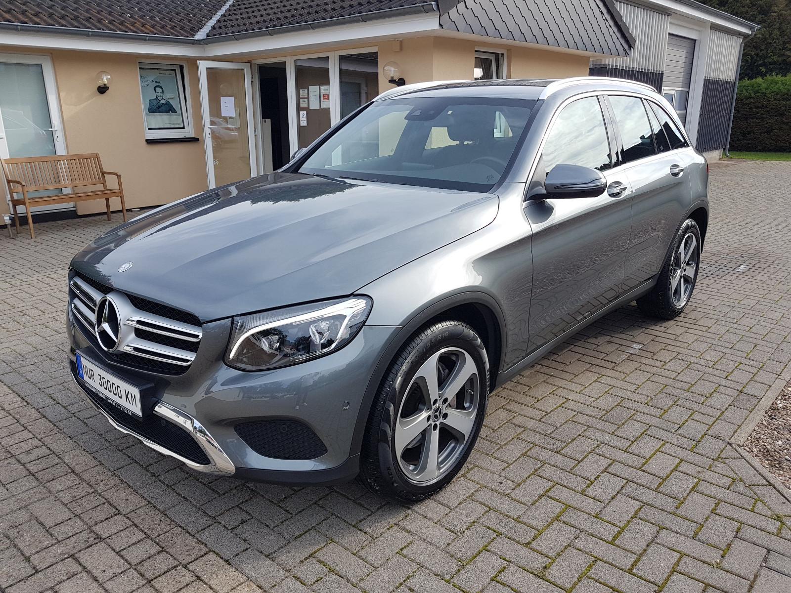 Mercedes-Benz GLC 250 d 4Matic LED AHK NAVI  AMG  nur 30000 km