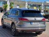 Volkswagen Touareg 3.0 V6 TFSI 250kW 4MOT Tiptr. EDITIO... - Volkswagen Touareg mit Benzin-Antrieb: Geländewagen, 3.2