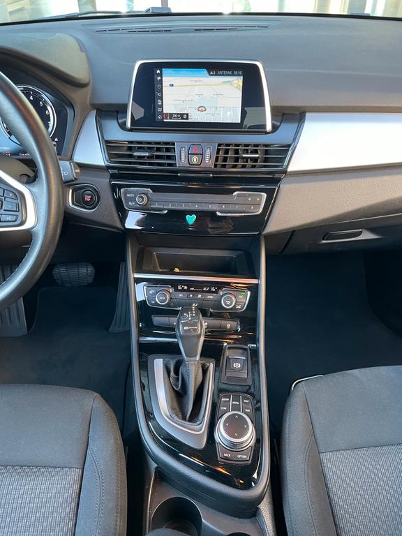 BMW 225