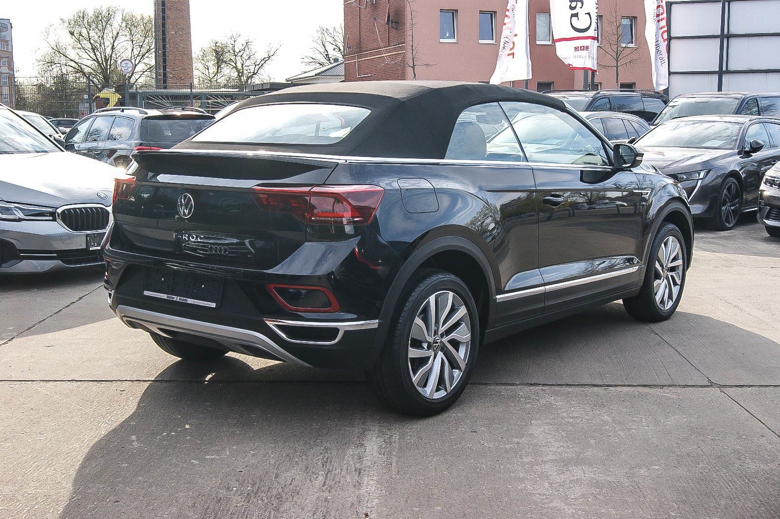 Fahrzeugabbildung Volkswagen T-Roc Cabriolet Move IQ-LIGHT KAMERA E-VERDECK