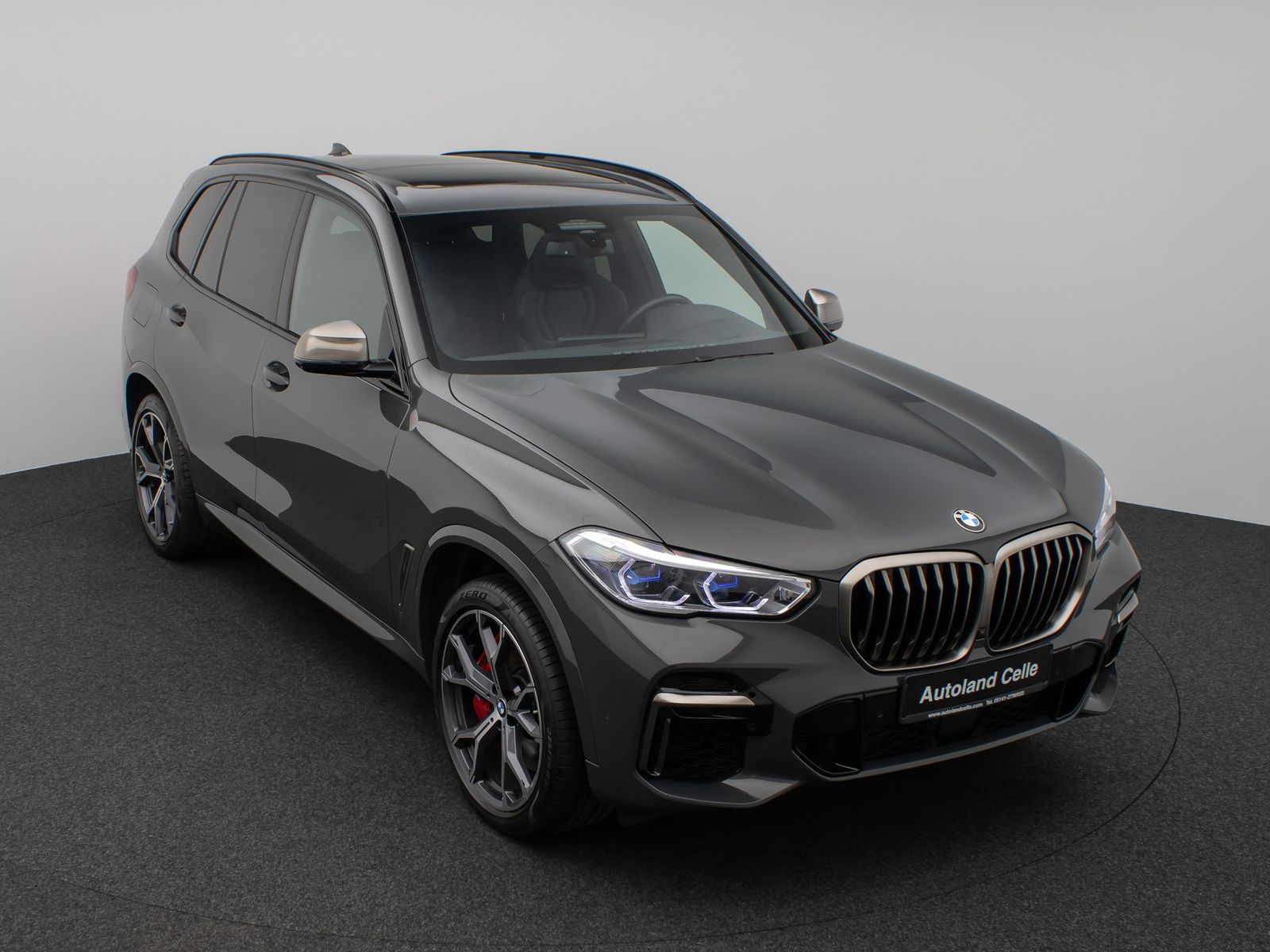 Fahrzeugabbildung BMW X5 M50i Panorama 360°Laser HUD DAB B&W Massage