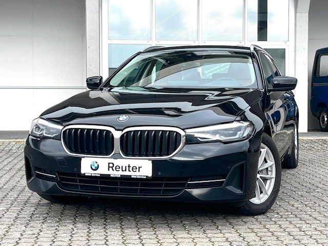 BMW 530d xdrive Touring Komfort-Sitze,Kamera,Leder,