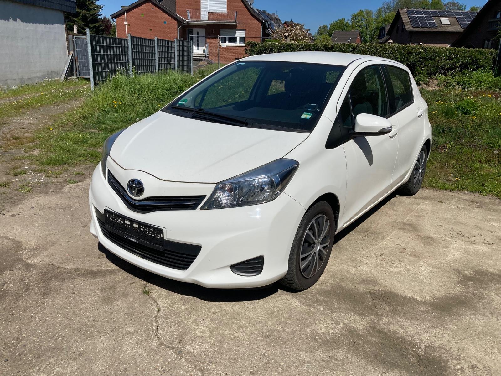 Toyota Yaris 1,0-l-Dual-VVT-i Life,AC,AHK,NAVI,SH