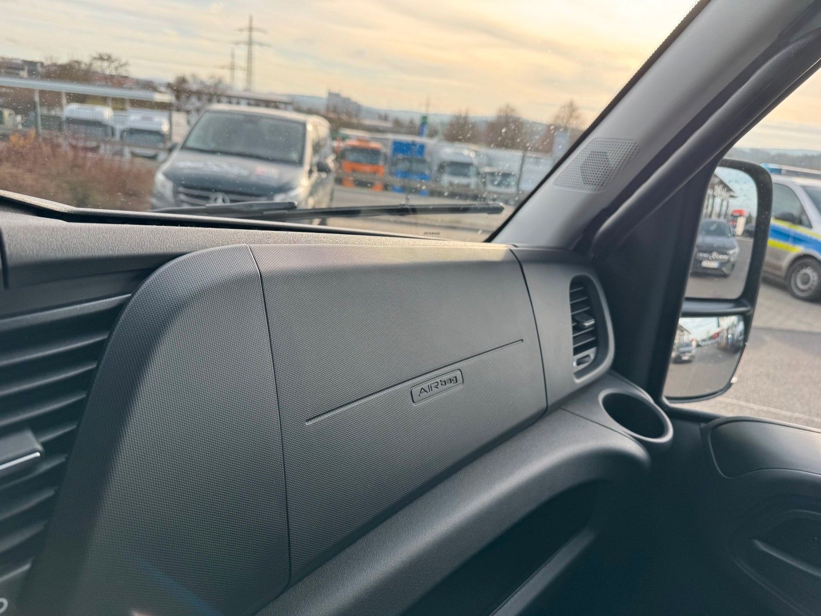 Fahrzeugabbildung Iveco Daily 35S18 A8 *Standkühlung*Kamera*Automatik*