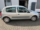 Renault Clio Campus 1.2 16V Campus TÜV Mrz 27 178000km - Renault Clio aus 2005: Campus