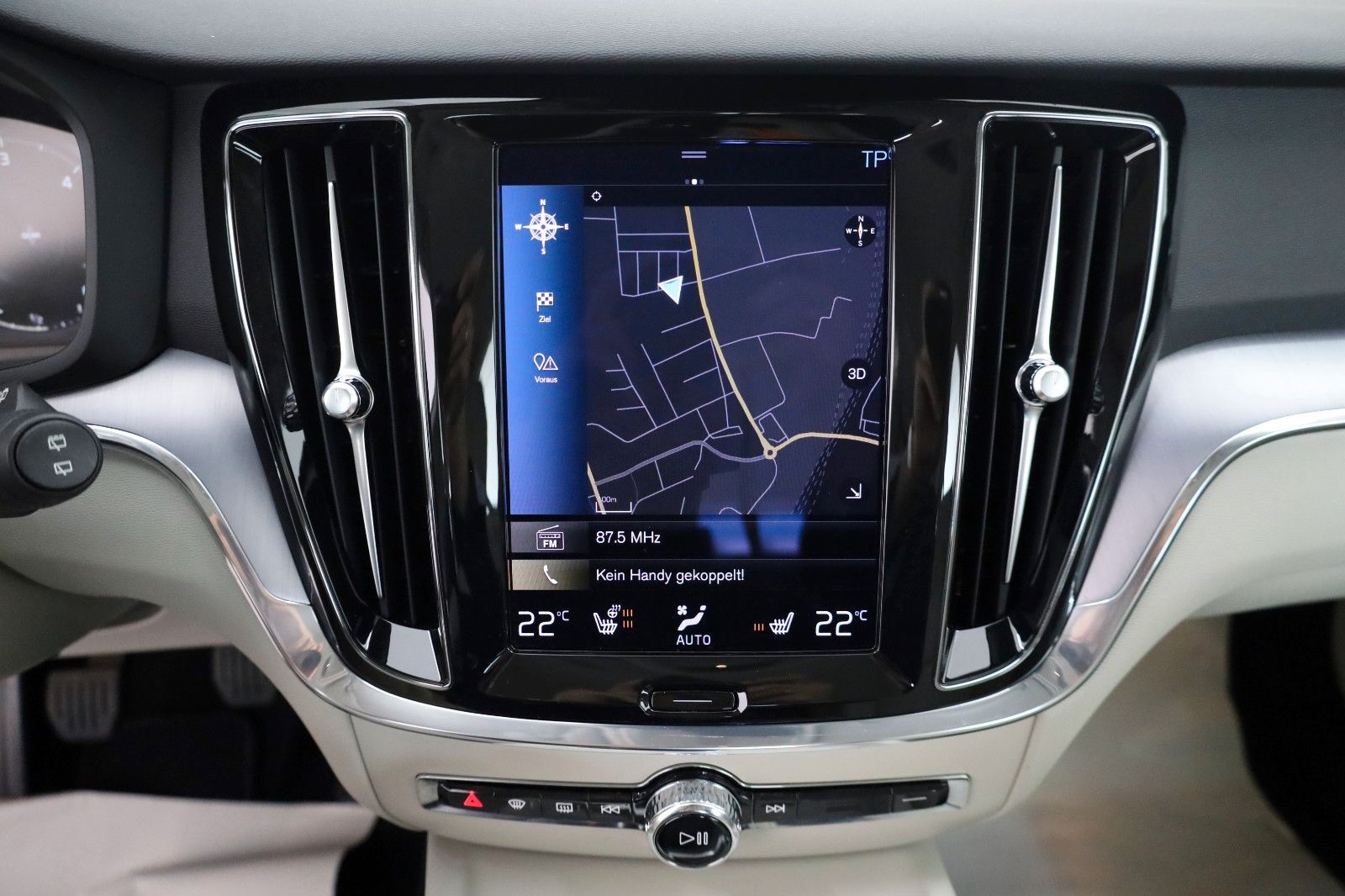Fahrzeugabbildung Volvo V60 Kombi Momentum Pro Leder,Navi,LED,SH,Apple C