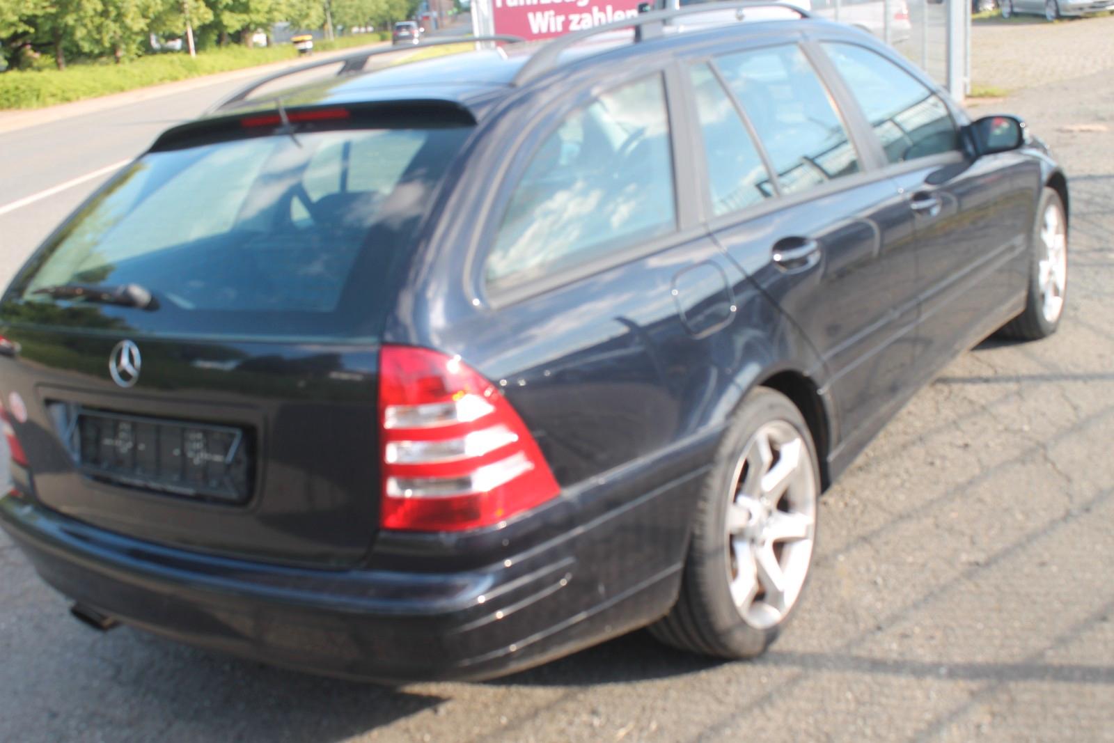 Mercedes-Benz C180 2006 — photo 9