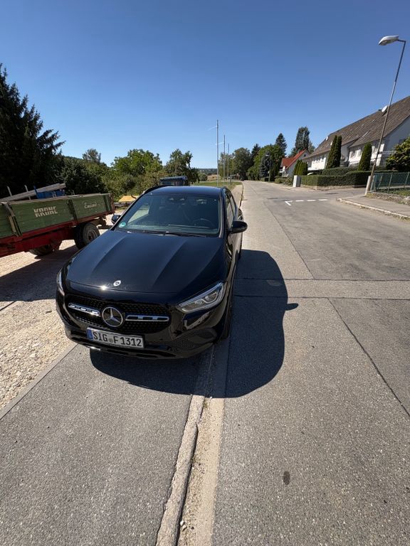 Image of Mercedes-Benz GLA 250