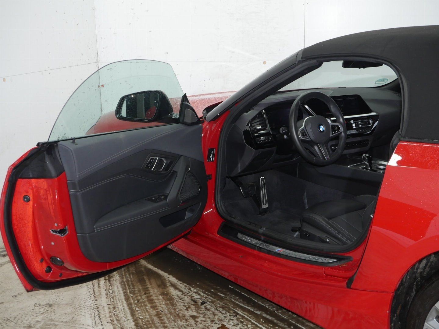 Fahrzeugeinzelansicht 12 Fahrzeugabbildung BMW Z4 sDrive20i |M Sportpaket |Head-Up Display |M S