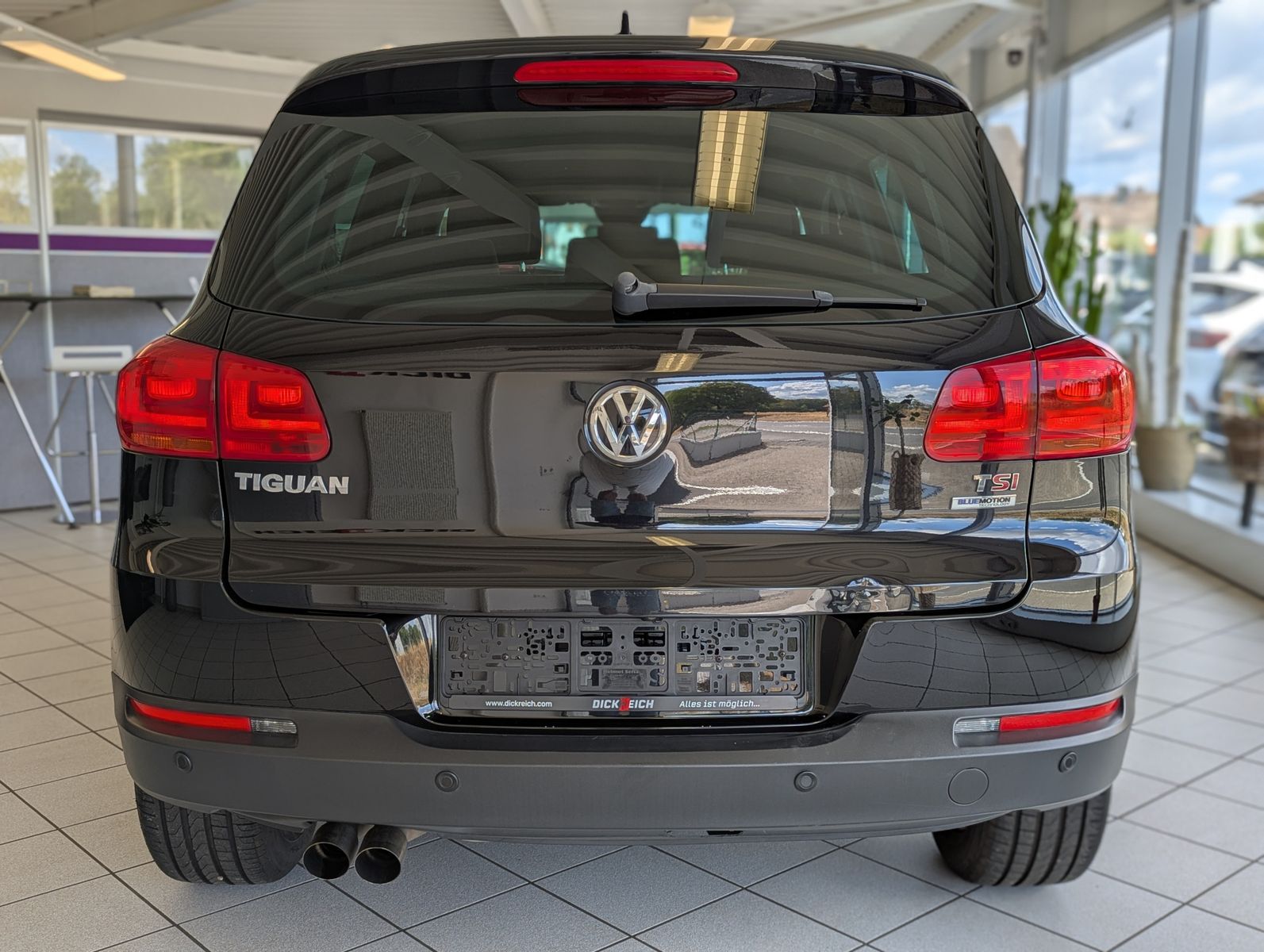 Fahrzeugabbildung Volkswagen Tiguan 1.4 TSI DSG Lounge DYNAUDIO AHK Kamera