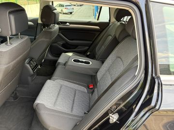 Volkswagen Passat Variant - 7