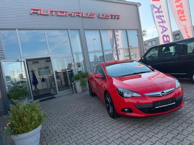 Opel Astra J GTC Innovation