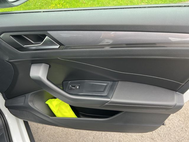 T-Roc Style 1.0 l TSI OPF 85 kW (116 PS) 6-Gang