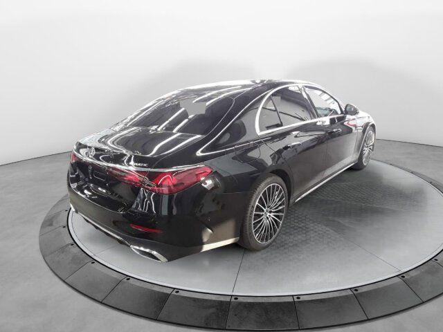 Fahrzeugabbildung Mercedes-Benz E 450 d AMG Advan+ HYPER Pano FahrAssi KeyGo 20"