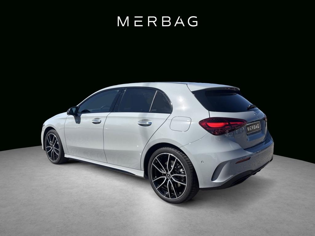 Mercedes-Benz A 250 e AMG PanoramaSD Multibeam Night Burmester