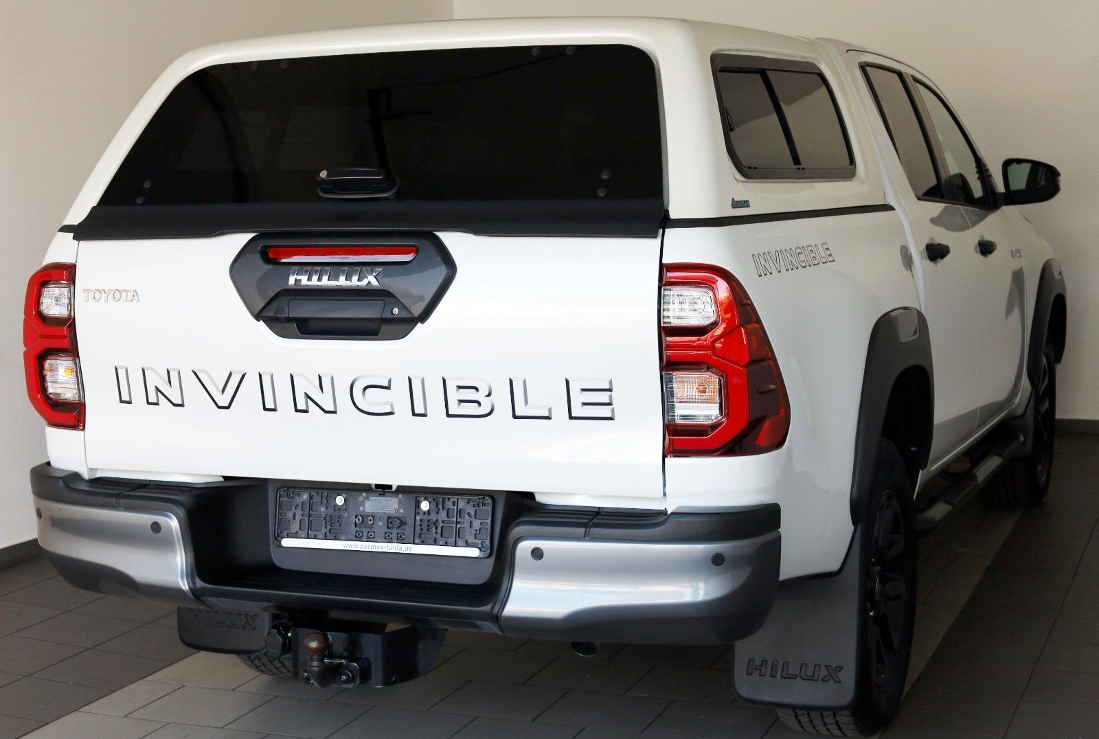Fahrzeugabbildung Toyota Hilux 2.8 D-4D Invincible, CarPlay, HardTop, AHK