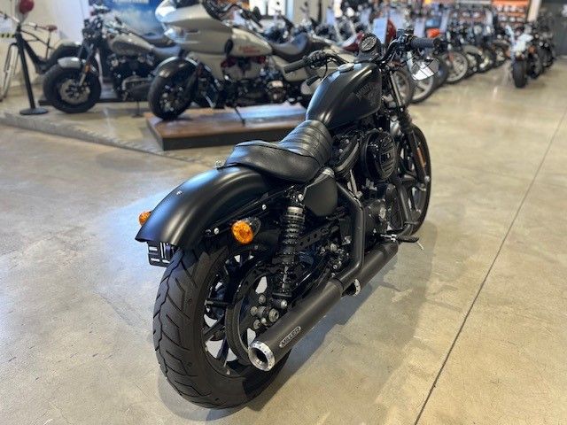 Fahrzeugabbildung Harley-Davidson XL2 883 Iron mit Miller Auspuffanlage