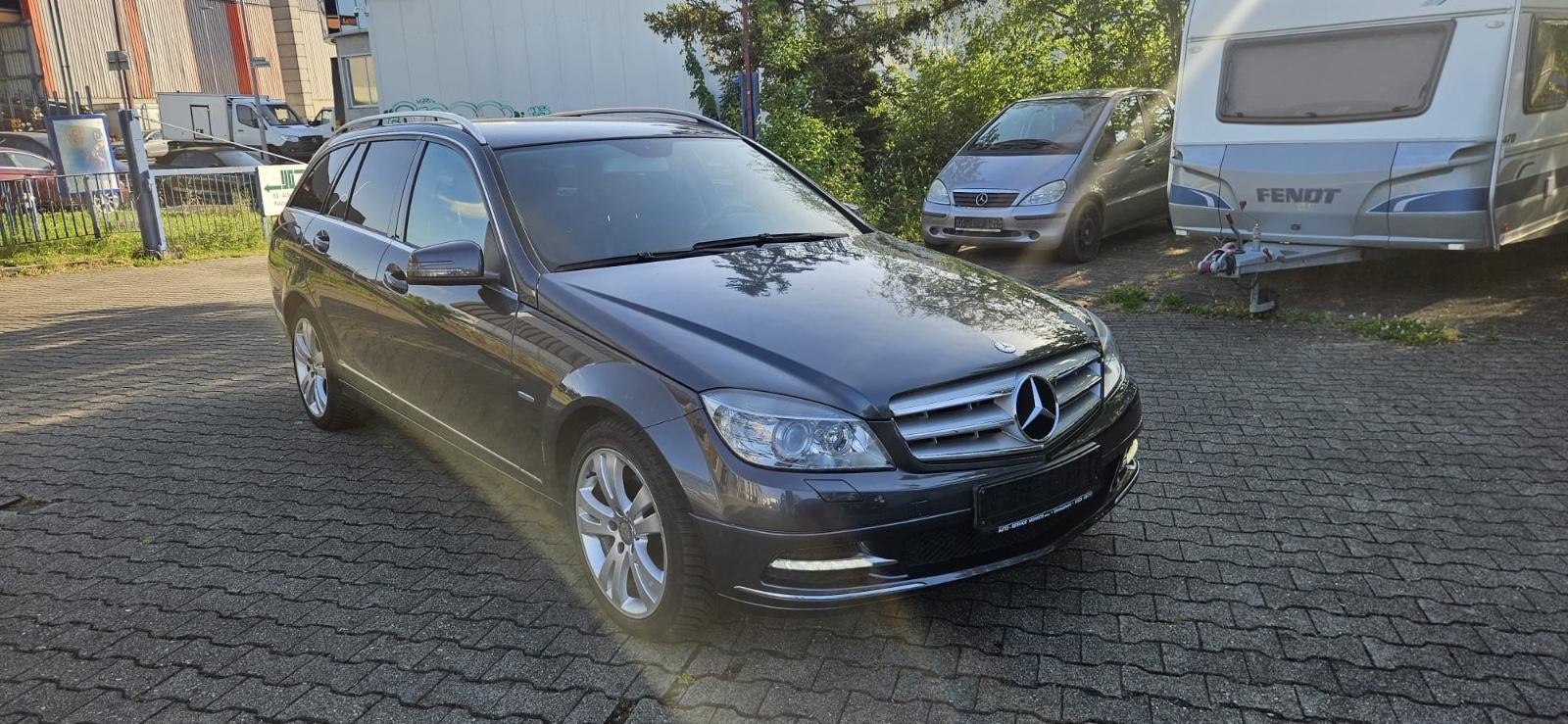 Mercedes-Benz C 200 C T-Modell C 200 T CGI  BlueEfficiency