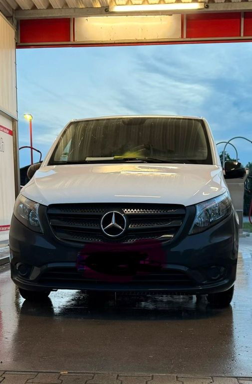 Image of Mercedes-Benz Vito