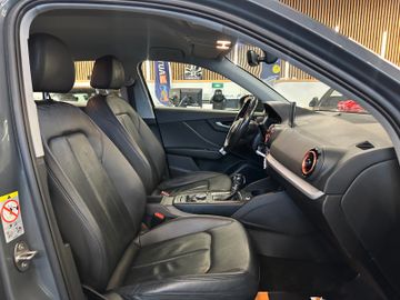 Audi Q2 quattro basis *2. Hand*Klima*SHZ*LED*AHK*MMI*