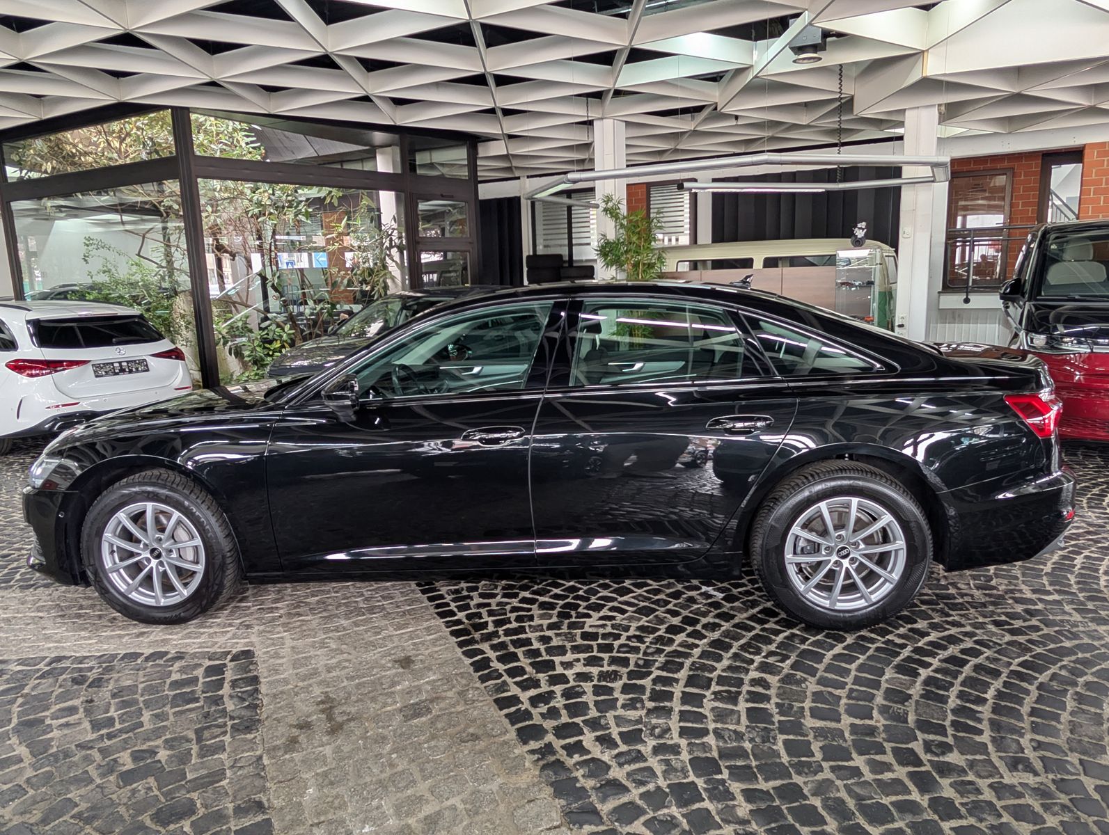 Fahrzeugabbildung Audi A6 Lim 40 TDI S-Tronic MHEV AHK VIRT SHZ KAM LED