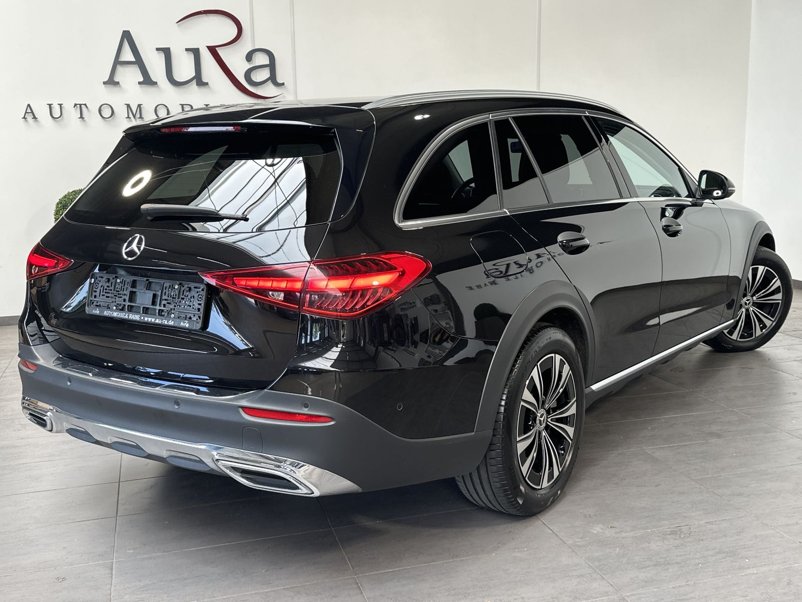 Fahrzeugabbildung Mercedes-Benz C 220d T All-Terrain Avantgarde 4M NAV+LED+AHK