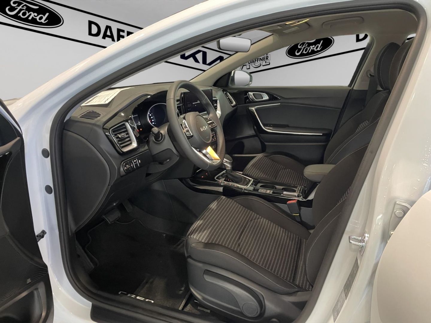 Fahrzeugabbildung Kia Ceed Ultimate Edition LED Kamera SpurhaltASS DAB