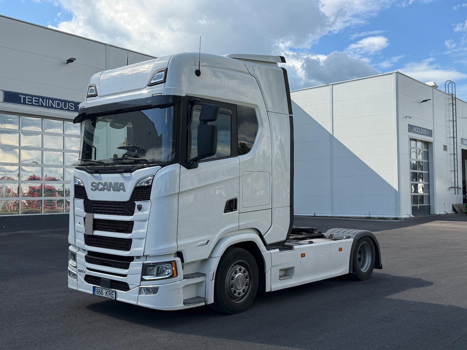 Scania S 560 A4x2EB MEGA
