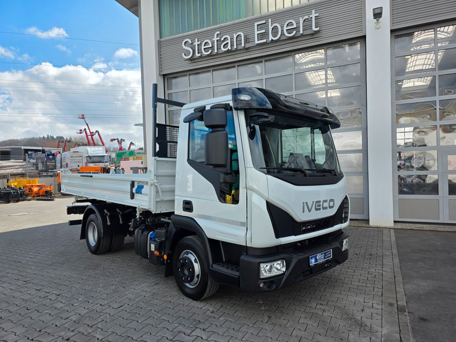 Fahrzeugabbildung Iveco Eurocargo ML80E22 Meiller 2x AHK 6 Zylinder