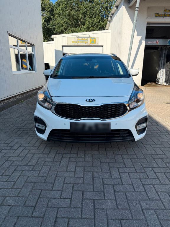 Image of Kia Carens